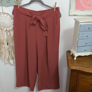 Madison size 10 wide leg pants NWT